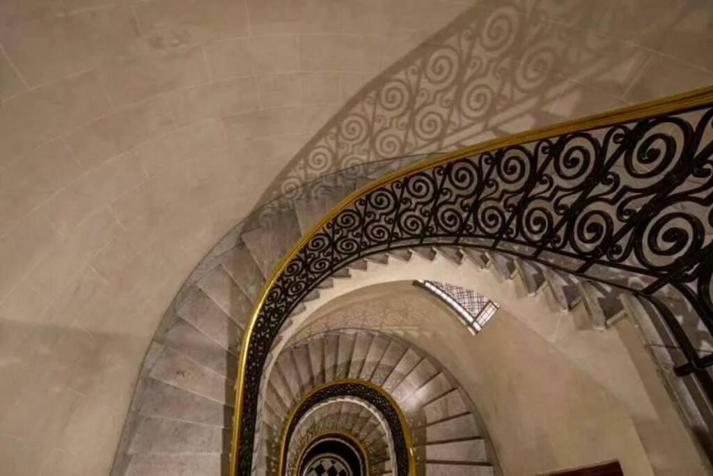 Belle Epoque Style Apartment Entire floor on the most sofisticated avenue of the city