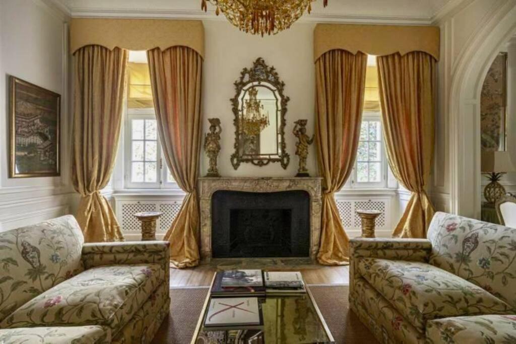 Belle Epoque Style Apartment Entire floor on the most sofisticated avenue of the city