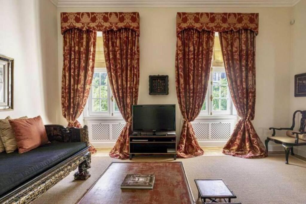 Belle Epoque Style Apartment Entire floor on the most sofisticated avenue of the city