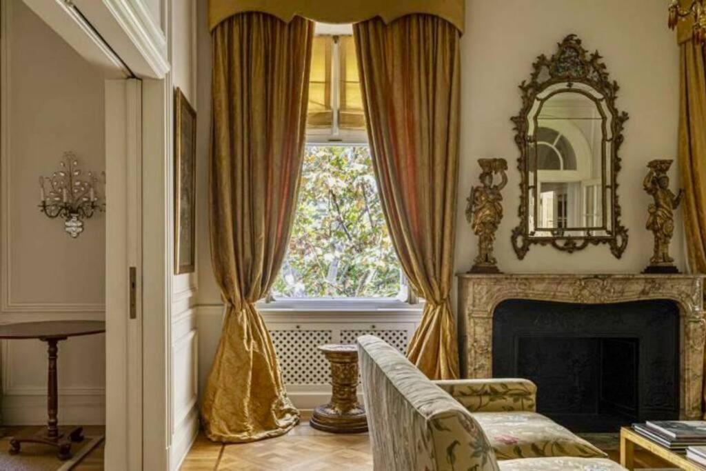 Belle Epoque Style Apartment Entire floor on the most sofisticated avenue of the city