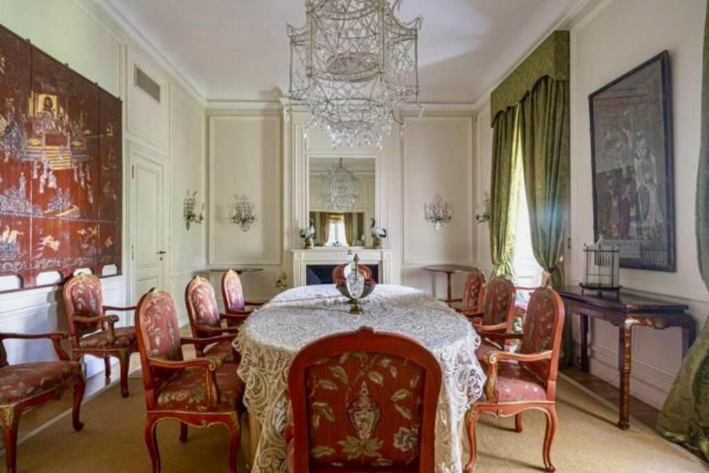 Belle Epoque Style Apartment Entire floor on the most sofisticated avenue of the city