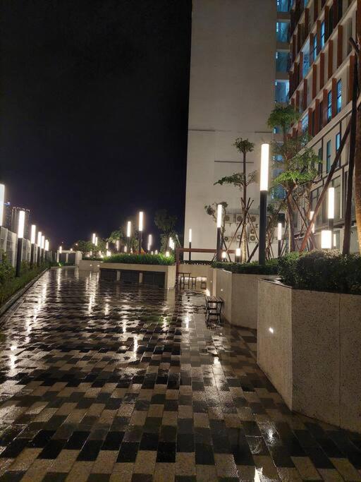 Anland Lakeview luxury apartment with park, Aeon Mall