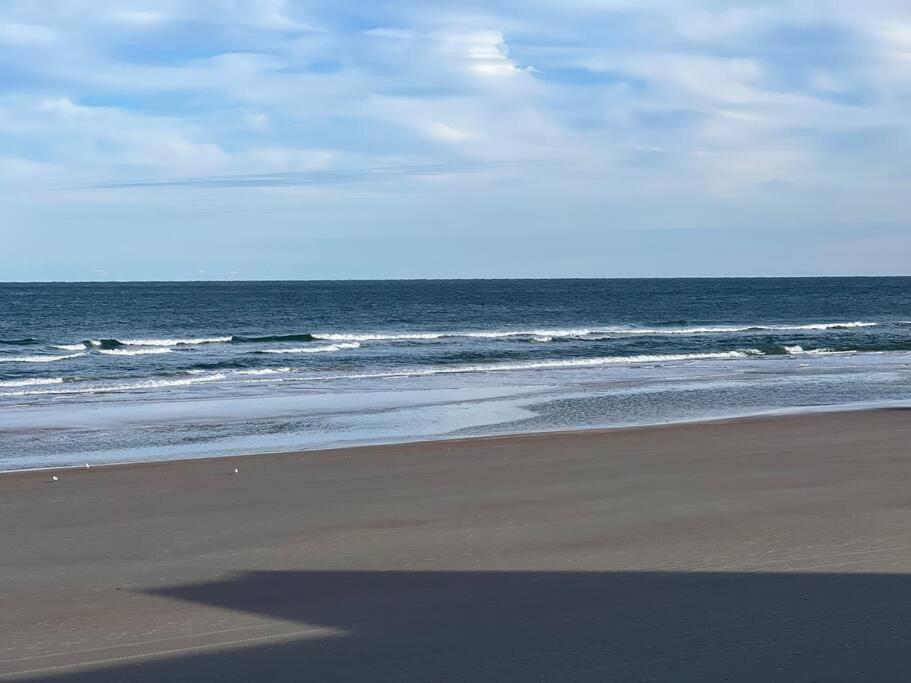 Beachside Elegance: 1BR Retreat*128* view 5