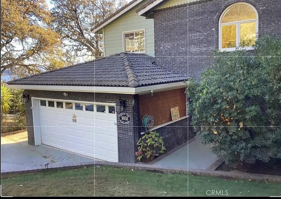 Glenhaven with Exotic Lake View