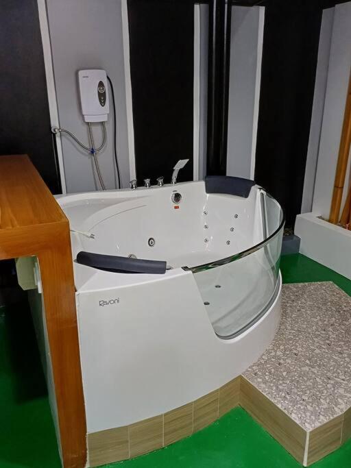 BMF Homestay Jacuzzi