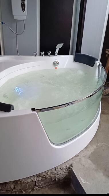 BMF Homestay Jacuzzi