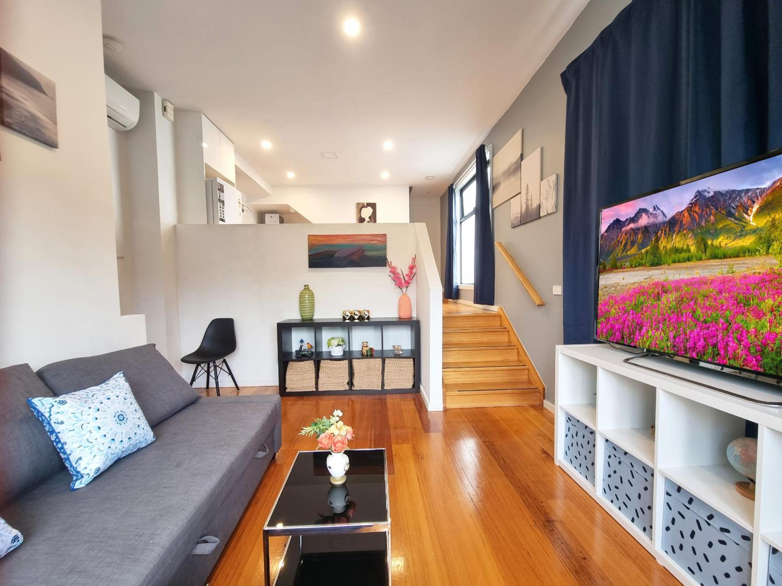 Rosie Townhouse in prime location close to CBD