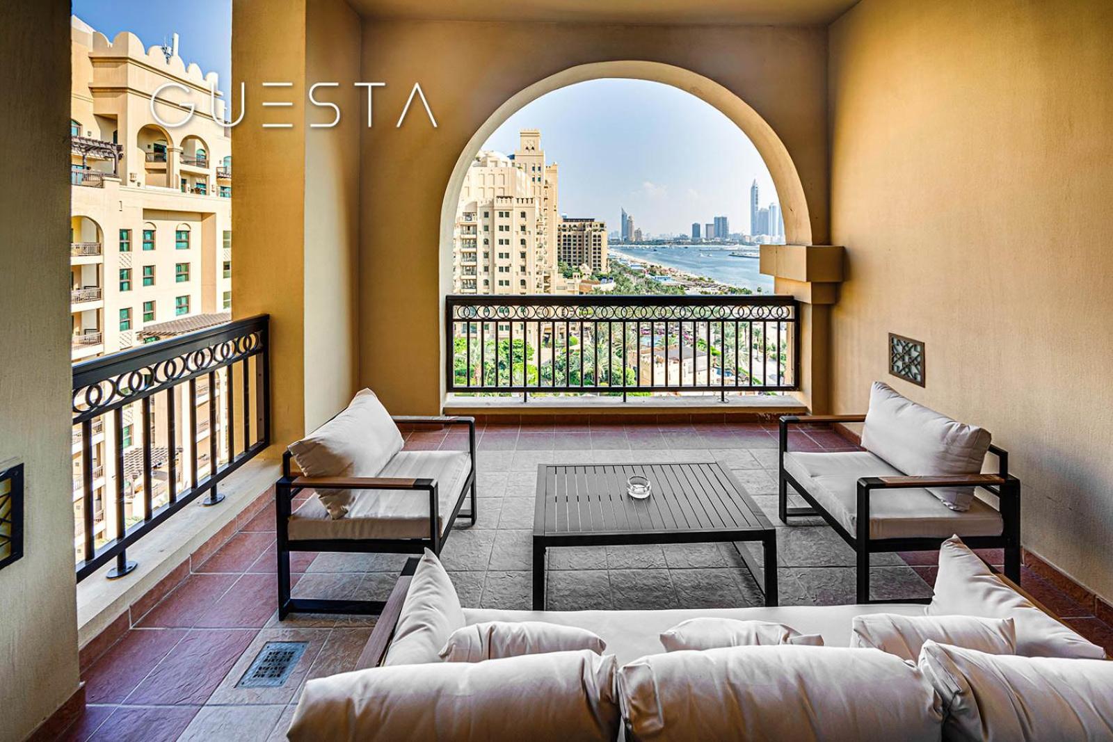 Fairmont Apartments The Palm, Free access to hotel beach and pools