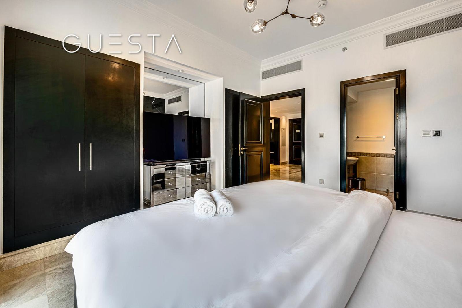 Fairmont Apartments The Palm, Free access to hotel beach and pools