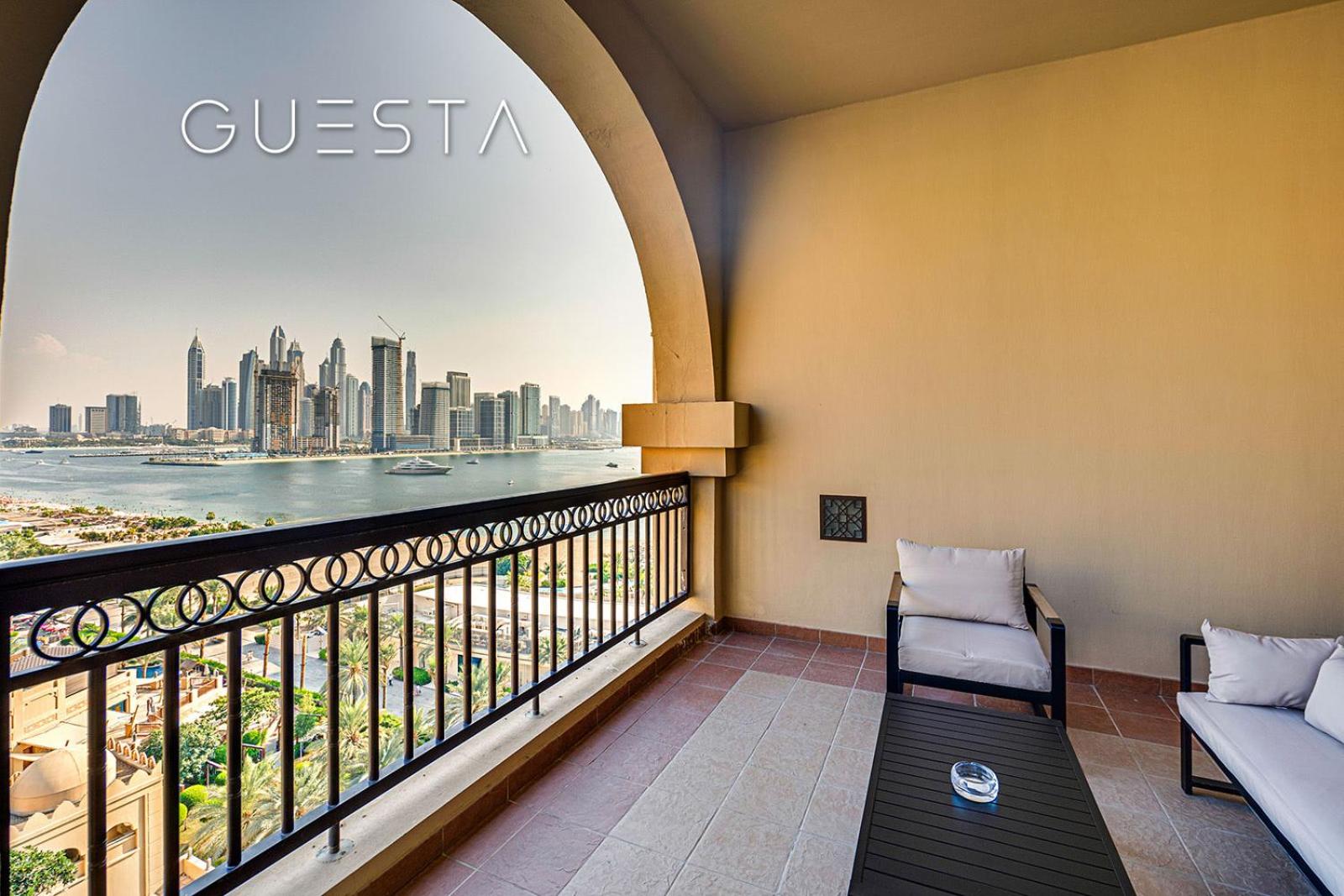 Fairmont Apartments The Palm, Free access to hotel beach and pools
