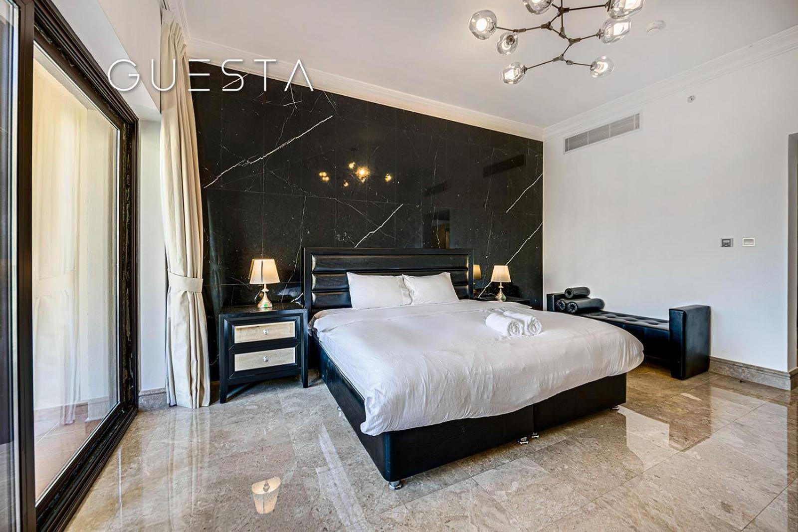 Fairmont Apartments The Palm, Free access to hotel beach and pools