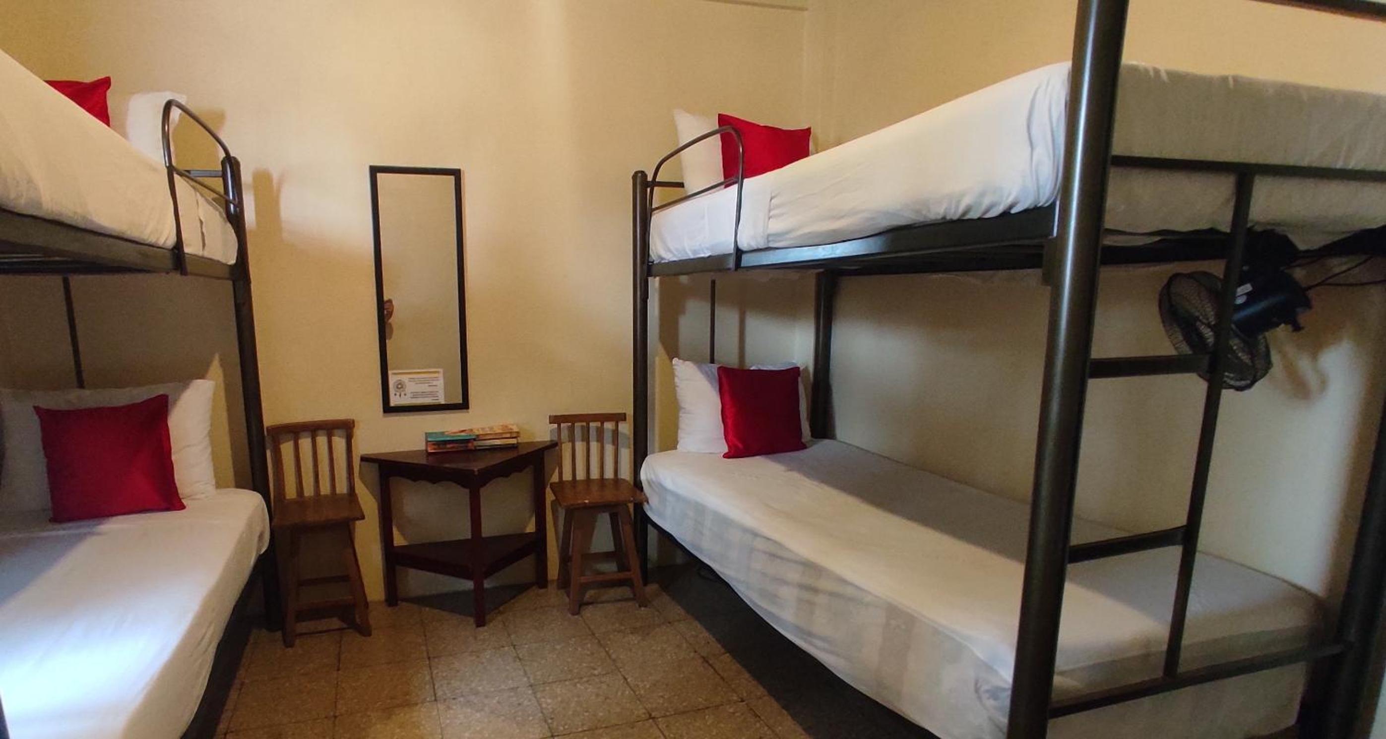 Dreamkapture Hostel close to the airport and bus terminal