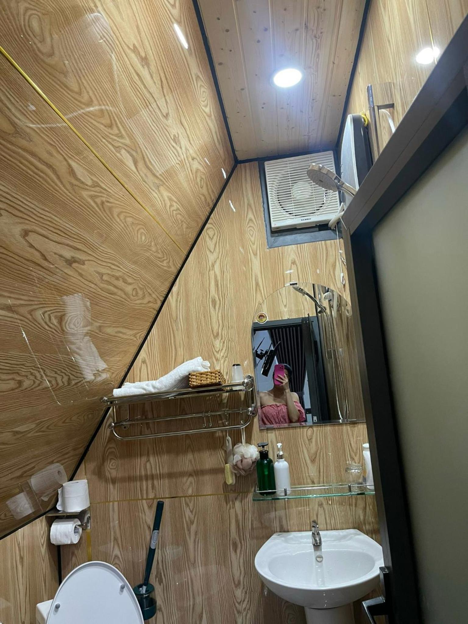 Photo 18