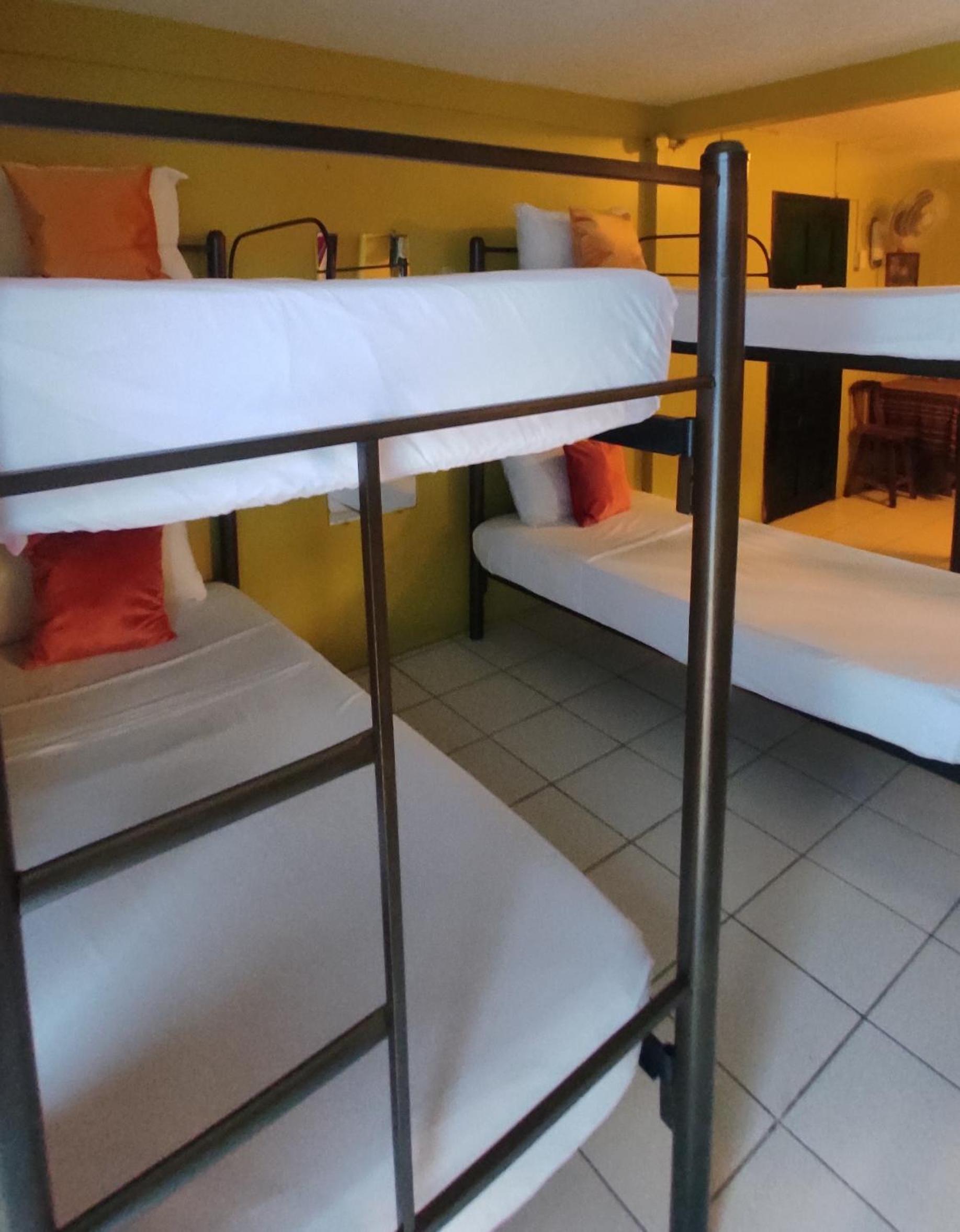 Dreamkapture Hostel close to the airport and bus terminal