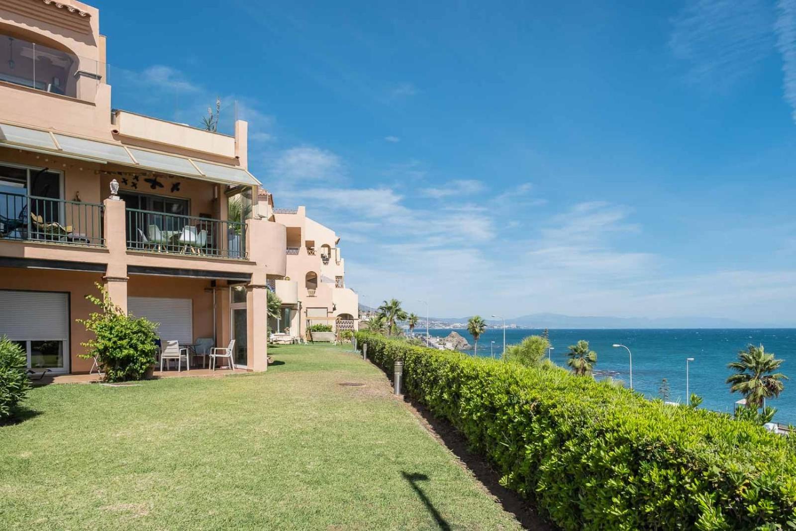 La Joya Seafront by Alfresco Stays