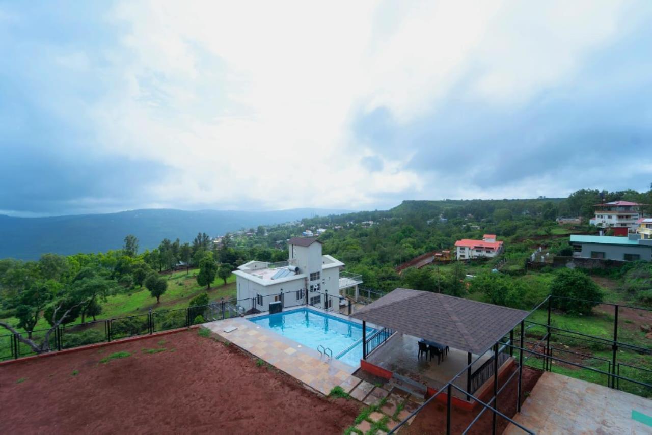 Colorbar Villa