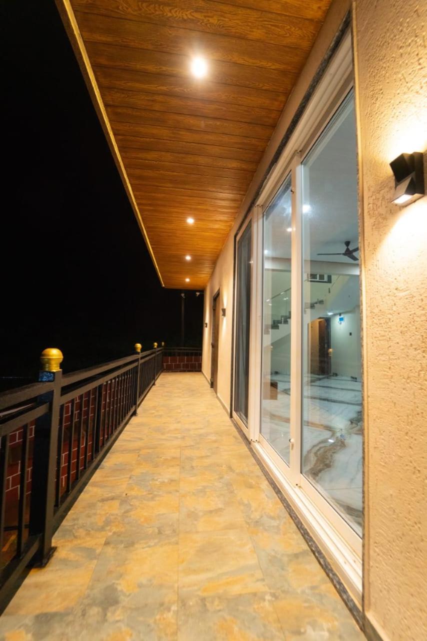 Colorbar Villa