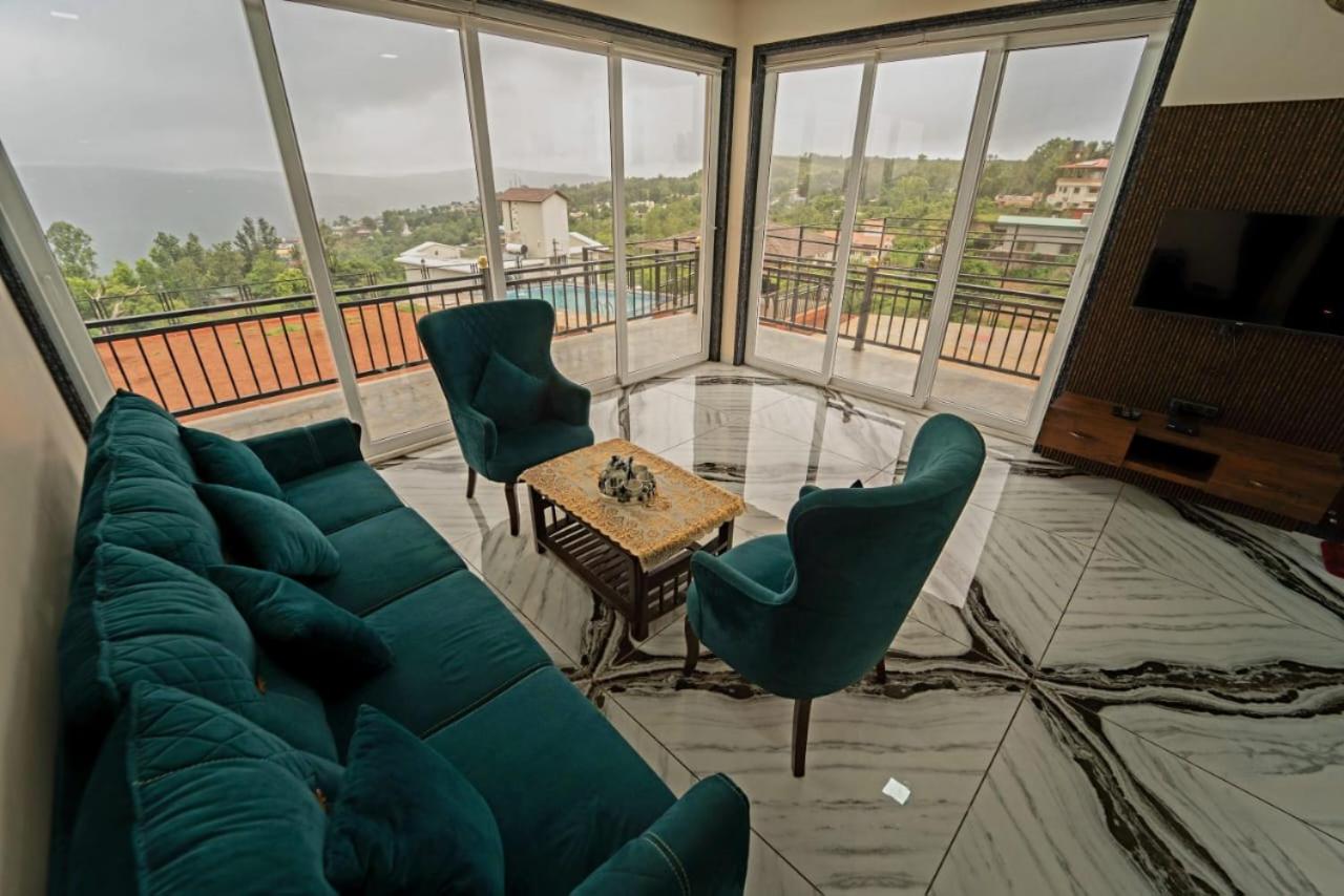 Colorbar Villa
