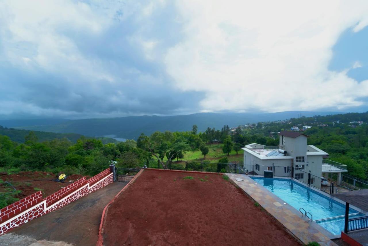 Colorbar Villa