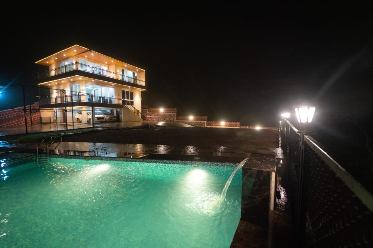 Colorbar Villa