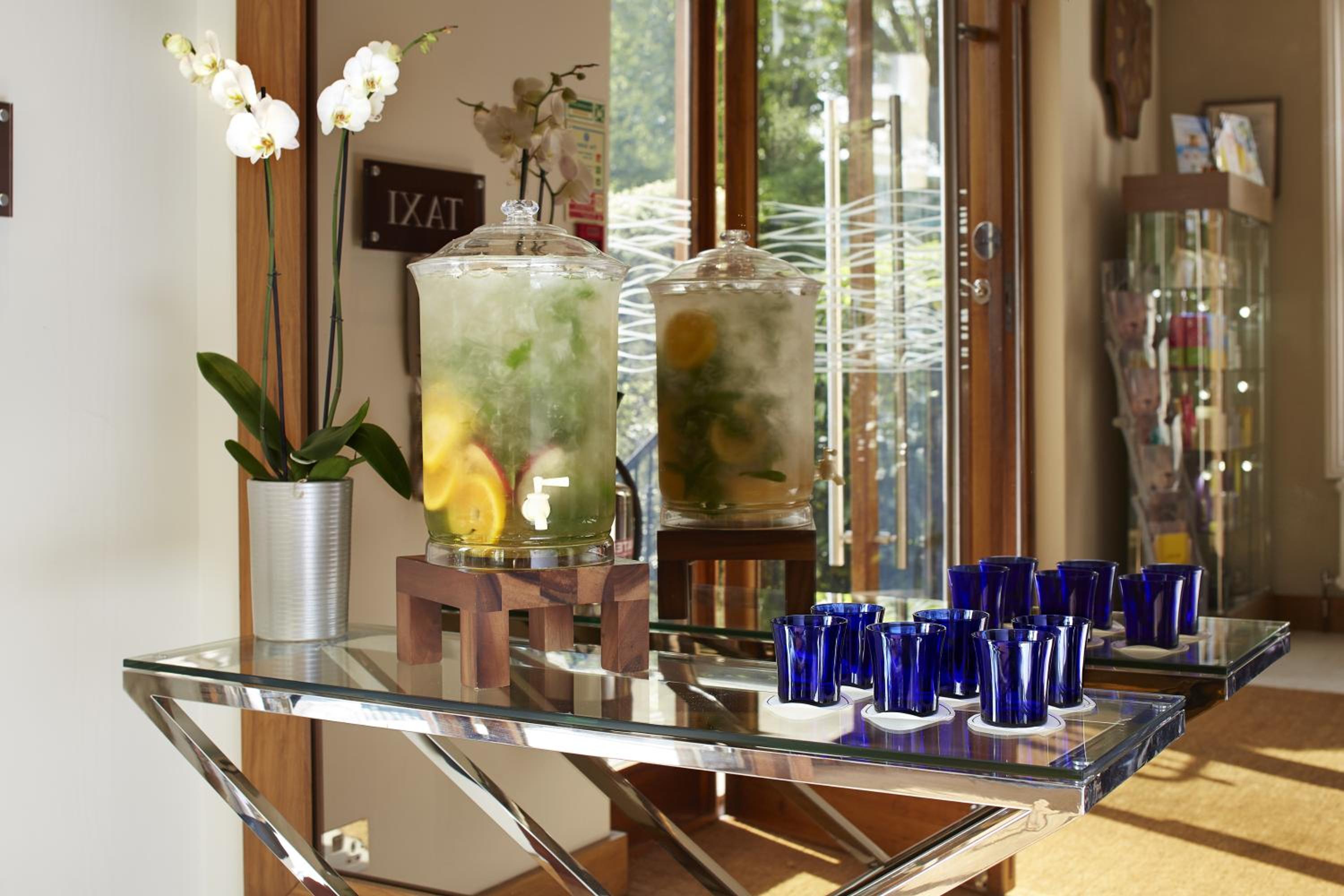 Guildford Vacations - Mandolay Hotel Guildford - Property Image 10