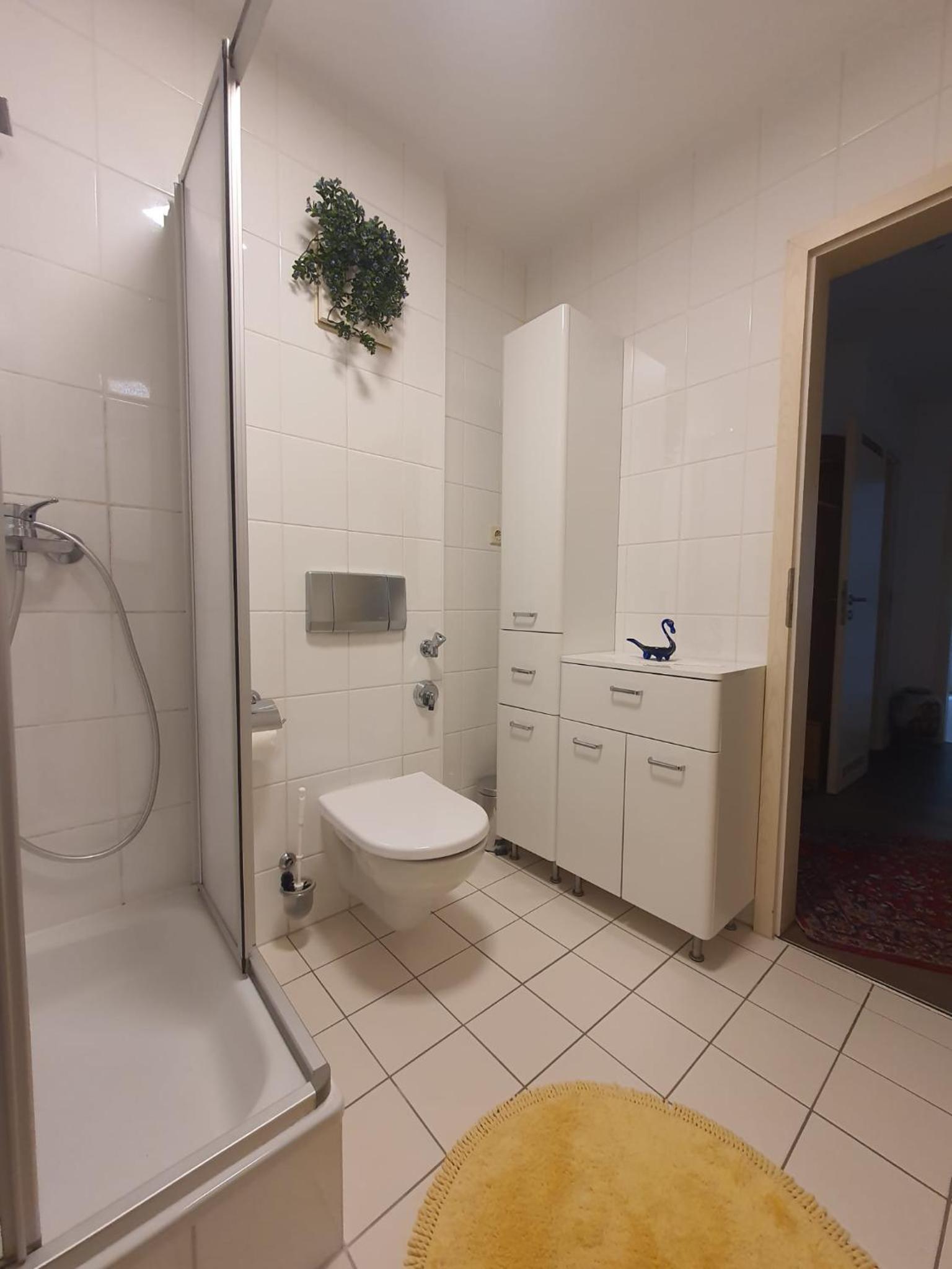 Dennis Apartment