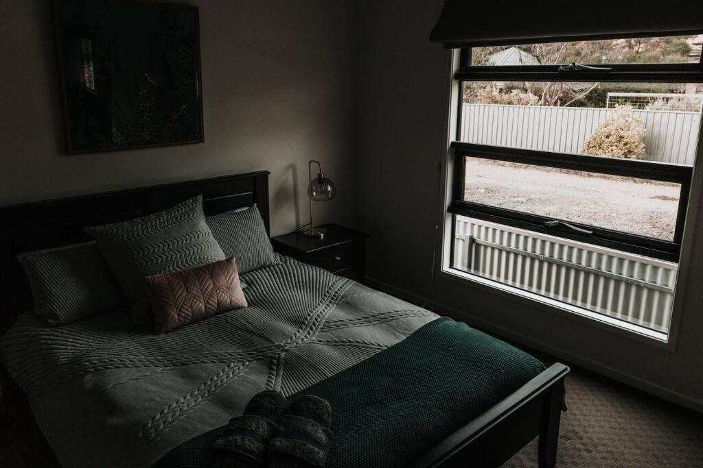 Long Island Retreat (close to river, with Wi-Fi)