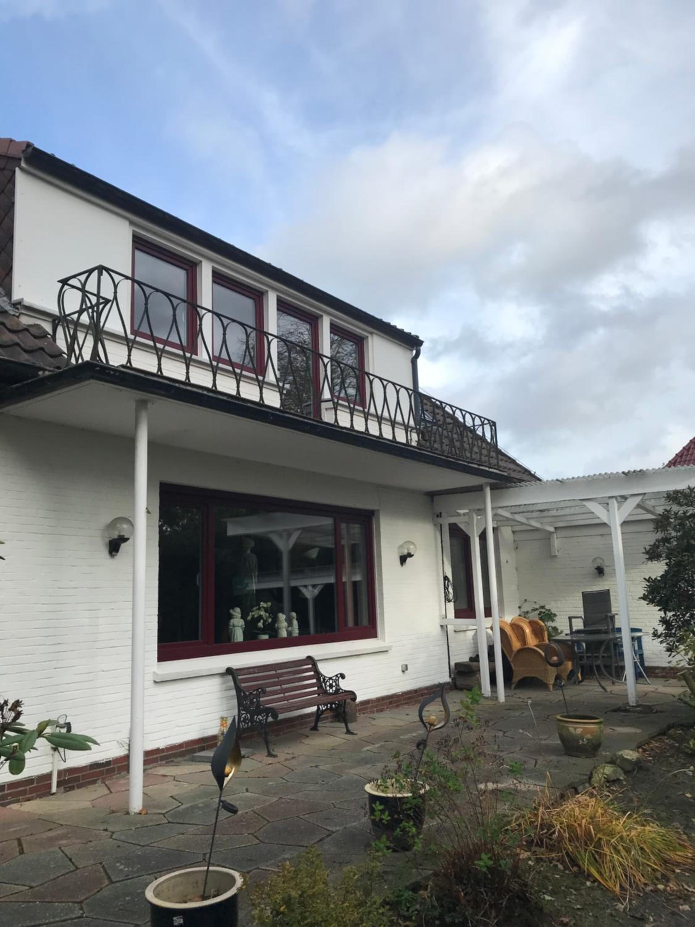 FeWo Aurich Zentrum EG 3 Schlafzimmer und FeWo OG 4 Schlafzimmer