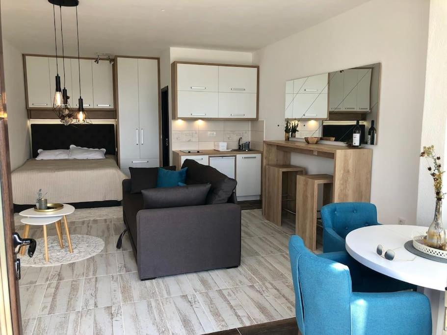 Cozy Mountain View Apartment