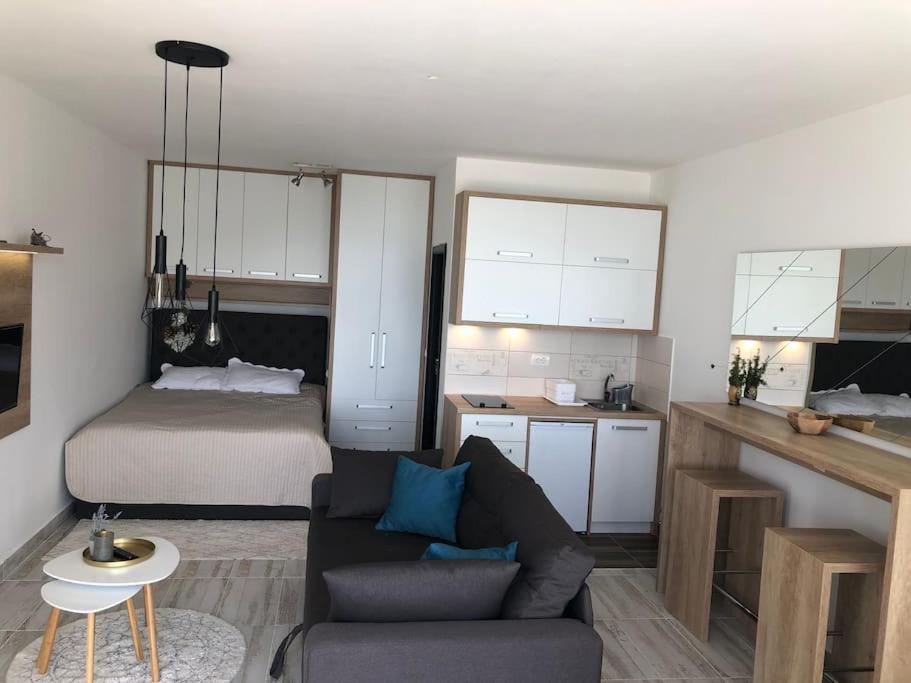 Cozy Mountain View Apartment