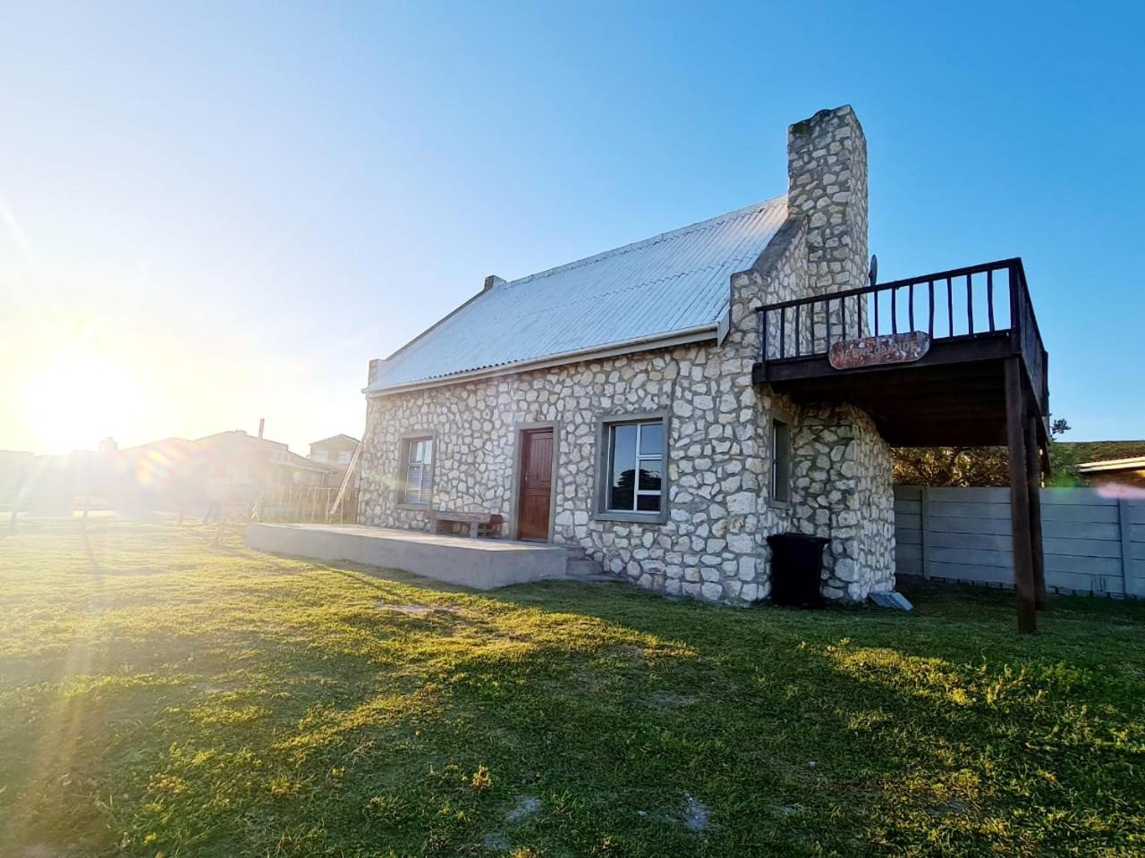 Verregaande Cottage with hot tub