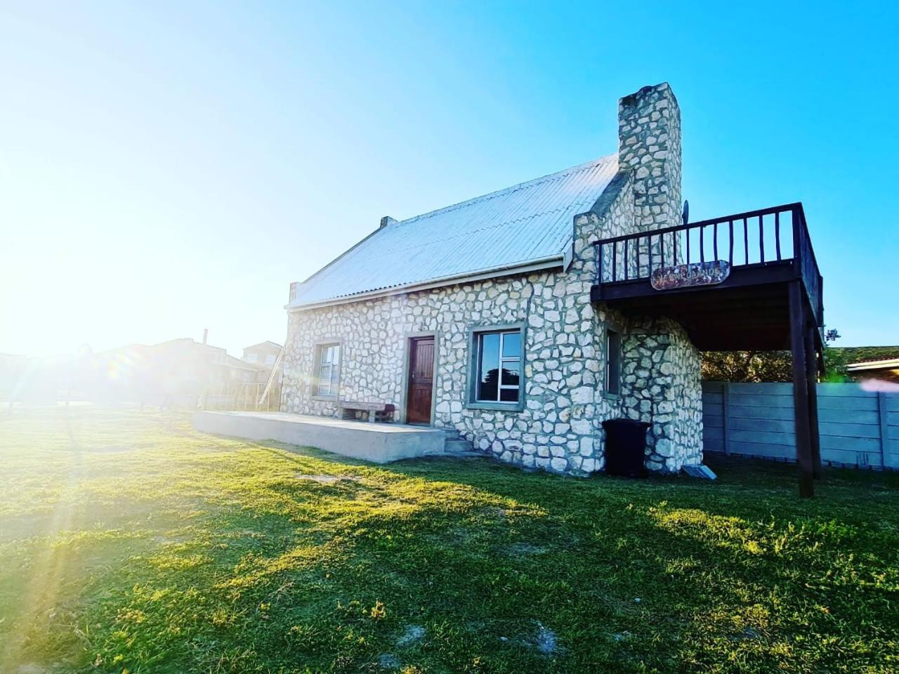 Verregaande Cottage with hot tub