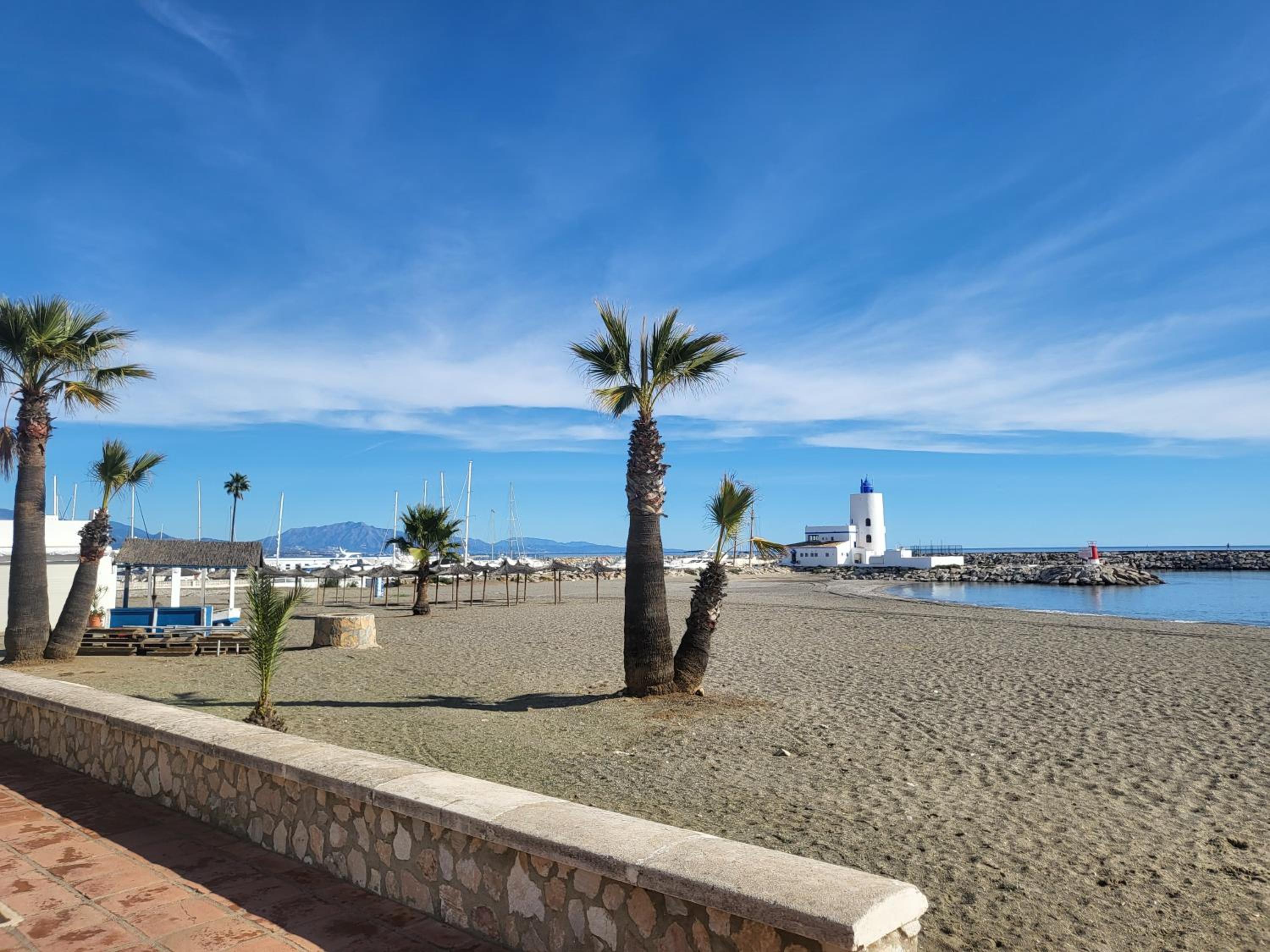 Monte Duquesa - 4 bedroom apt, 3 bathrooms close to Port and Beach, communal pool view 4