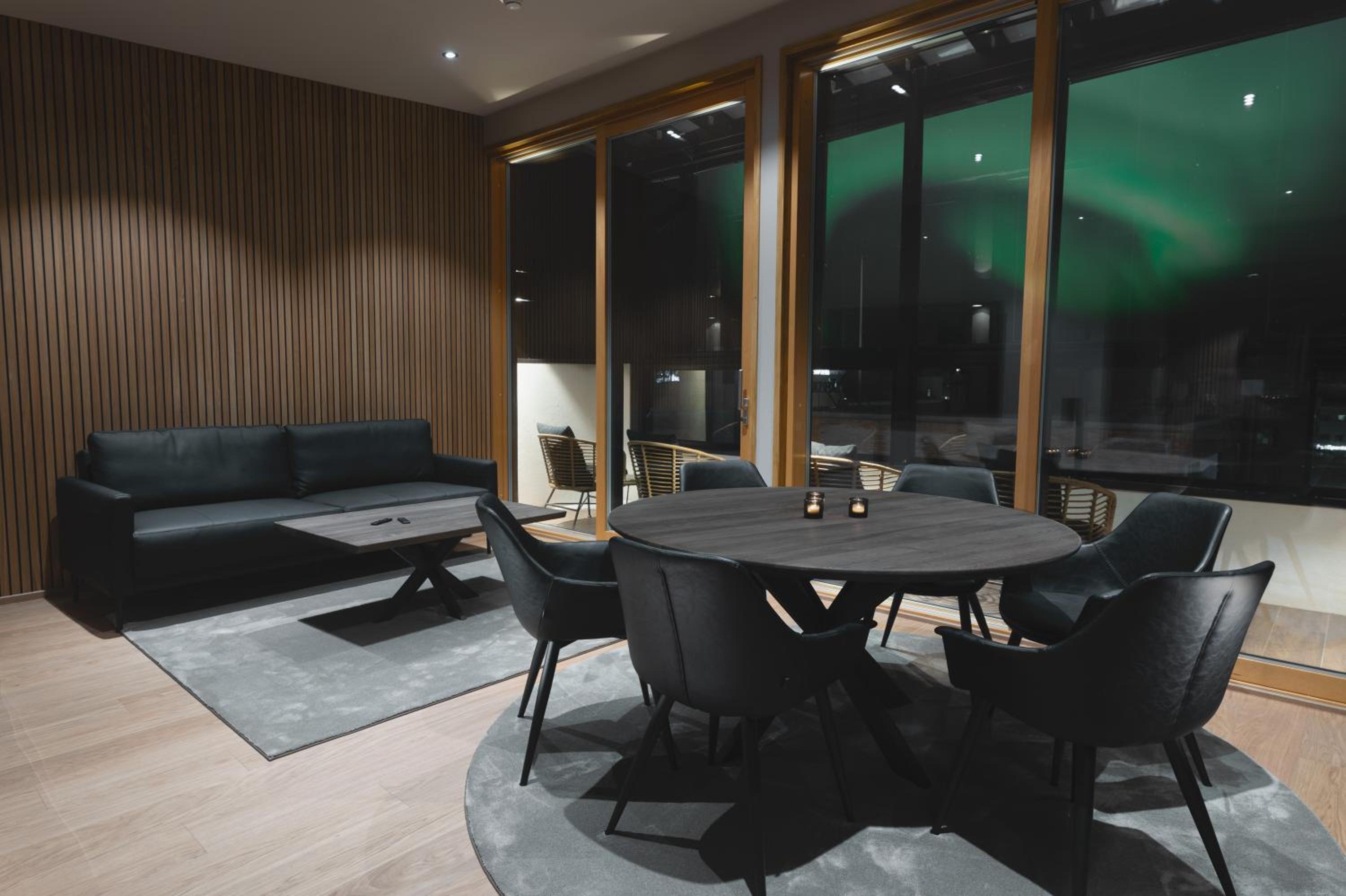 meeting & event spaces
