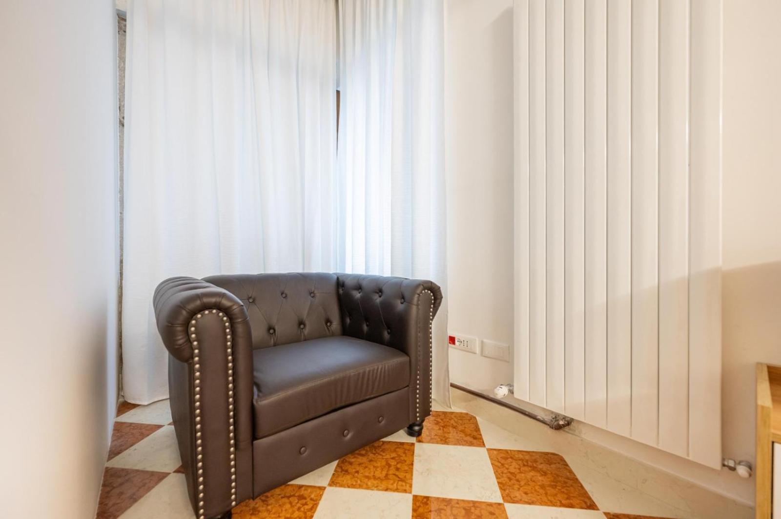 Rialto Suite 707