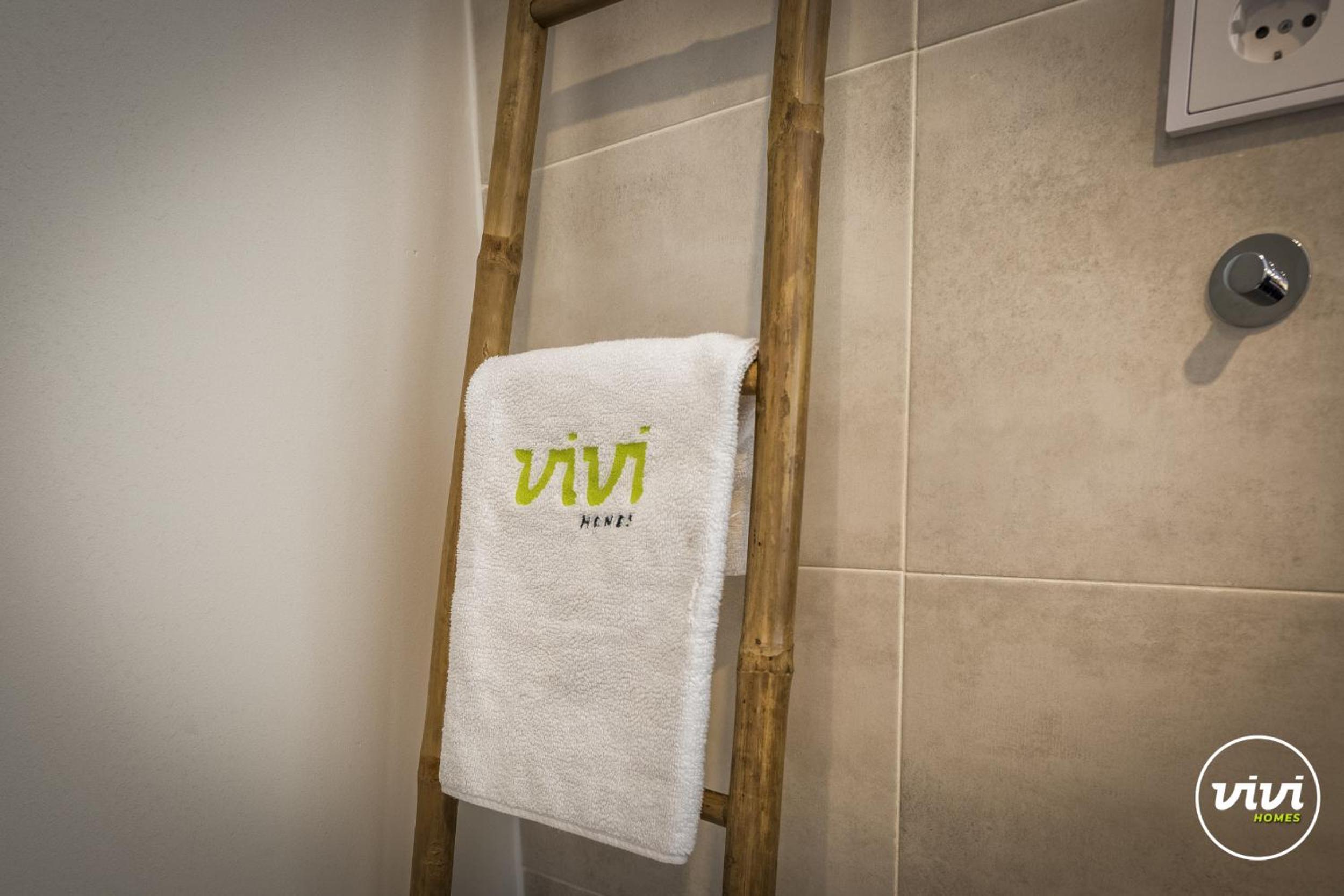 ViVi Homes - Sol Garden Pool, Terrace & Golf