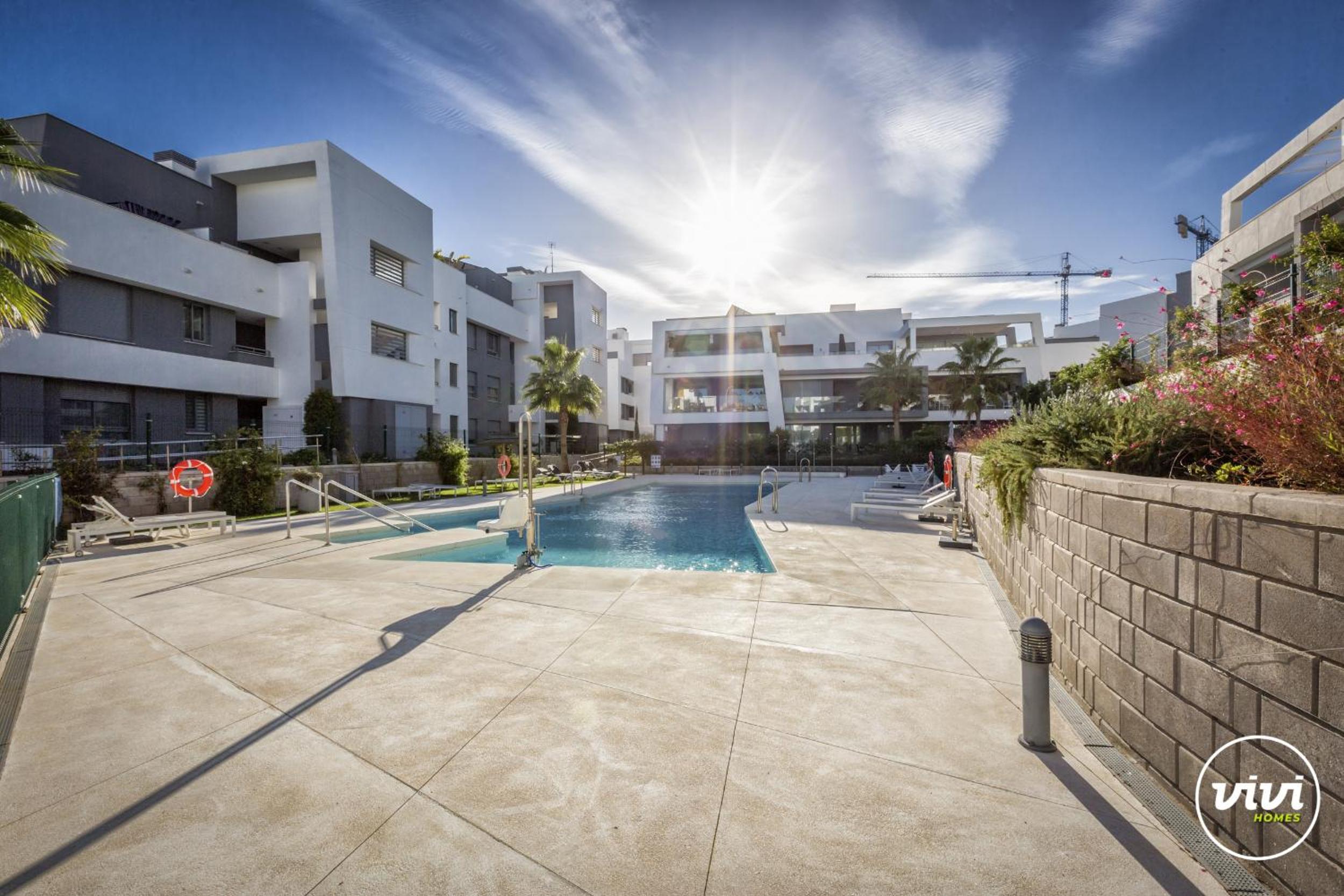 ViVi Homes - Sol Garden Pool, Terrace & Golf