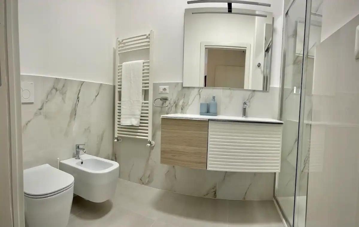 Giro 58, 2 bedroom Apartament, close to San Siro, Fiera and 10 min metro to Duomo