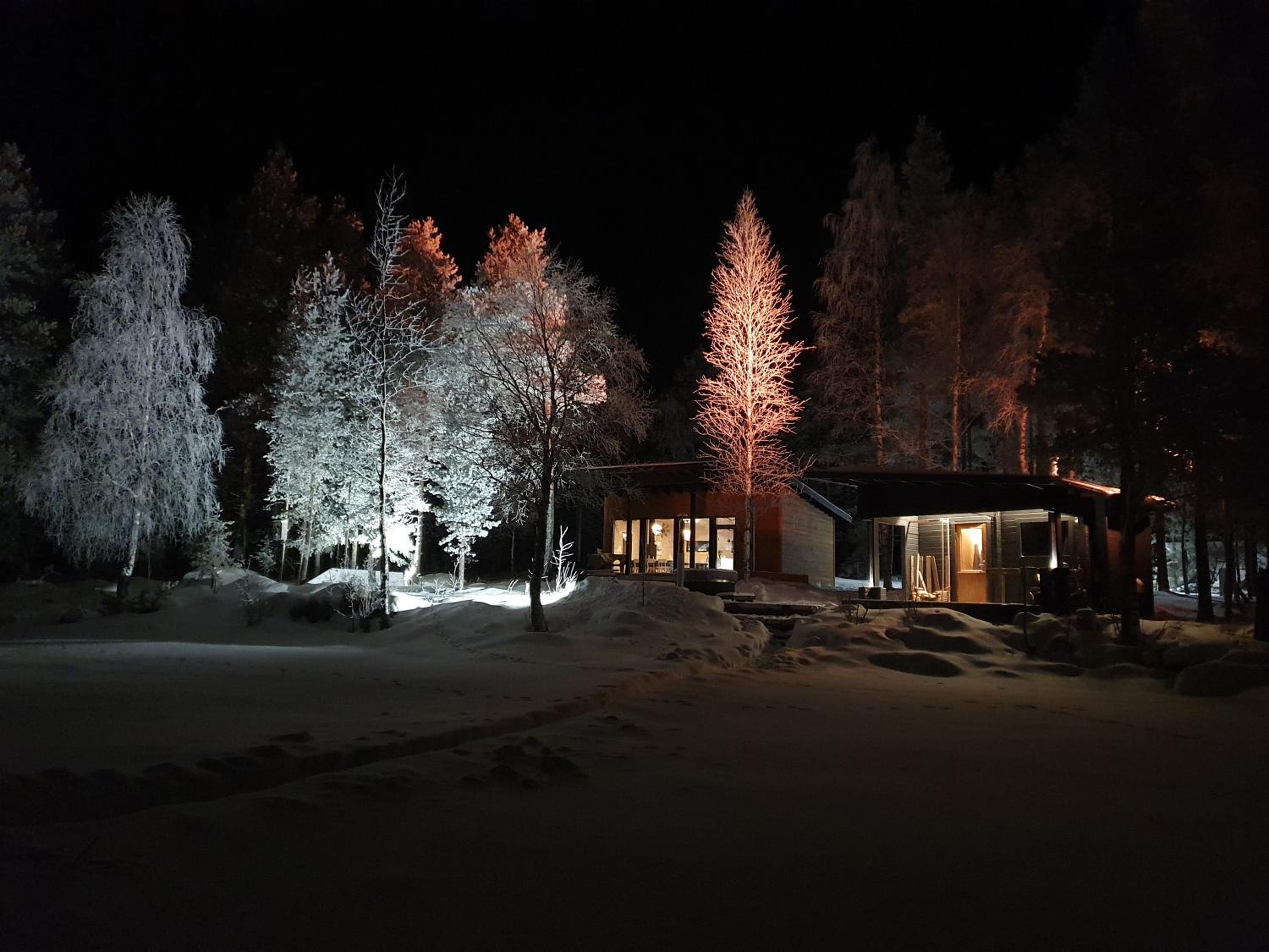 Scandinavian lakeside cottage