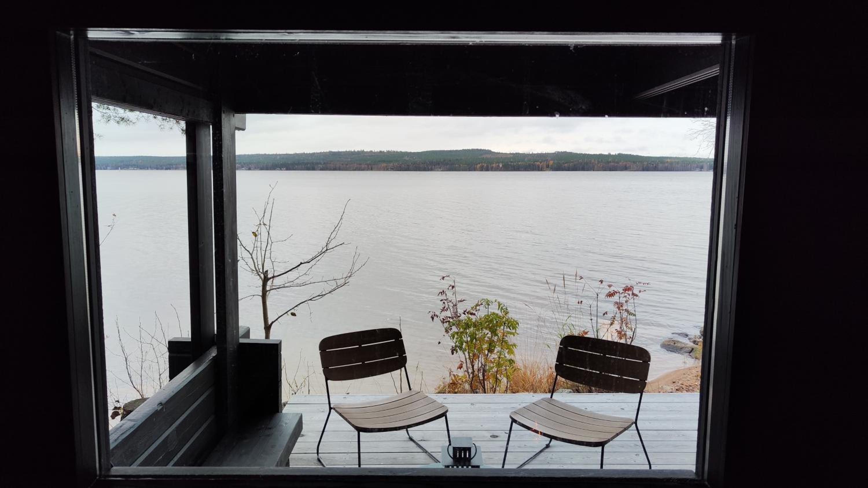 Scandinavian lakeside cottage