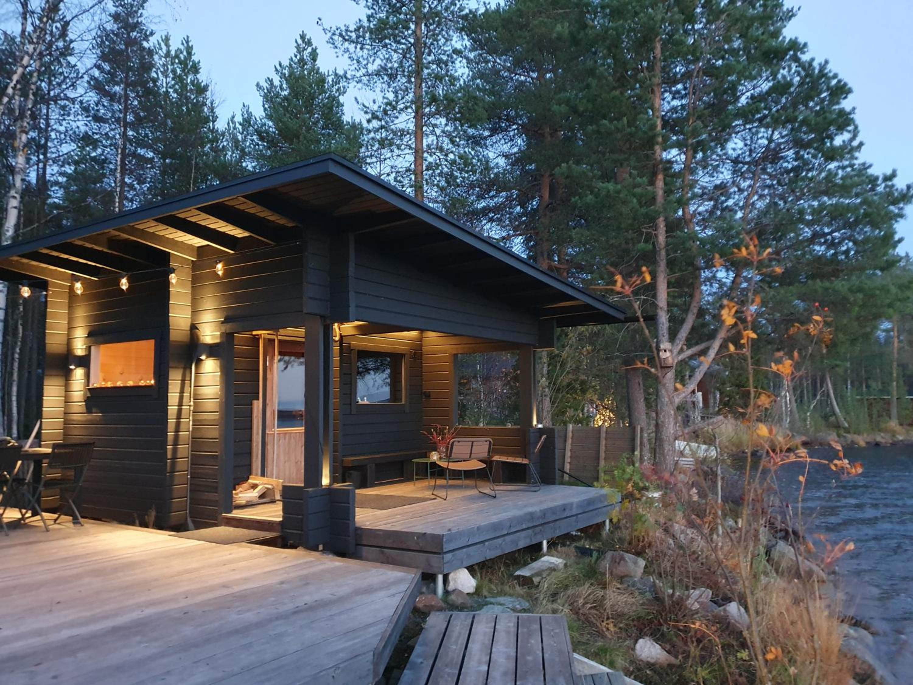 Scandinavian lakeside cottage