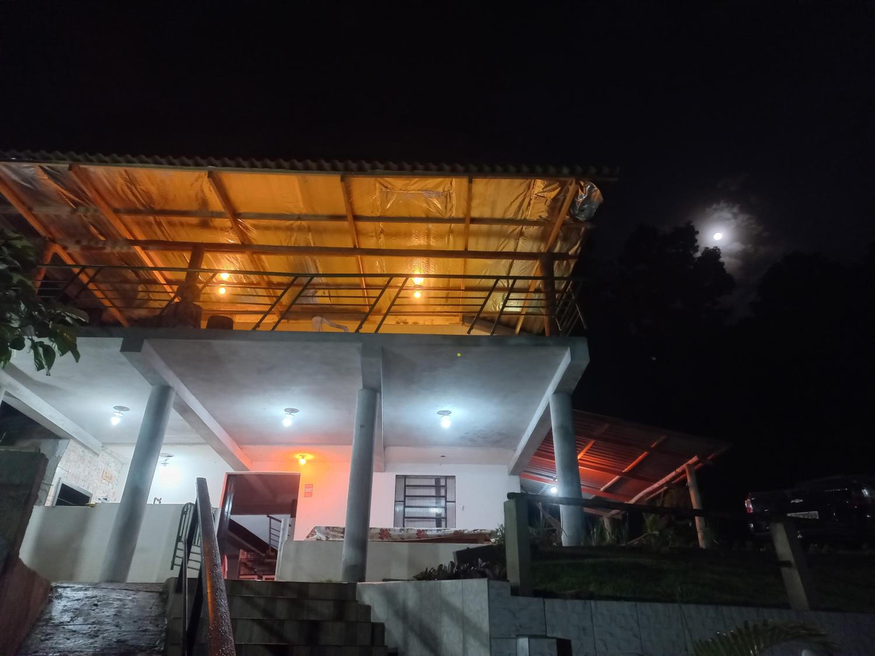 Casa alagado da balsa