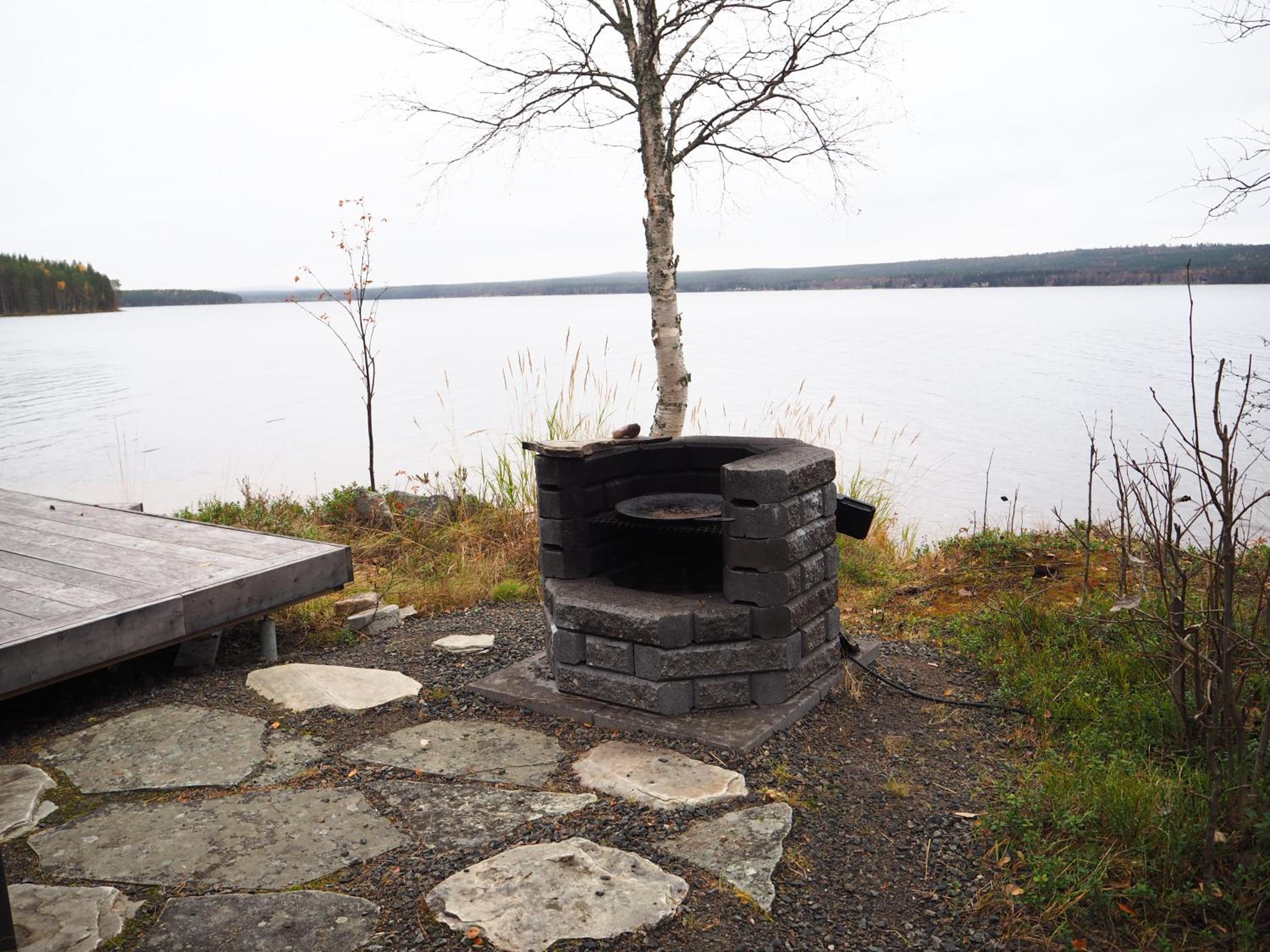 Scandinavian lakeside cottage