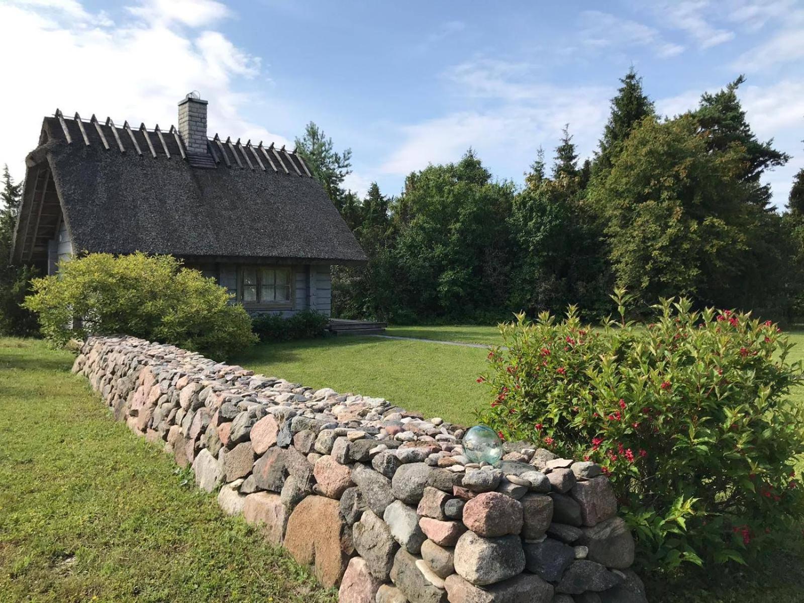 Romantiline talu Pädaste lahe ääres