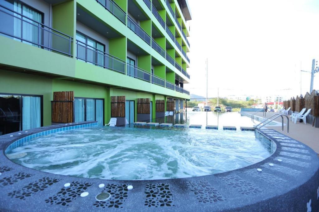 Jacuzzi