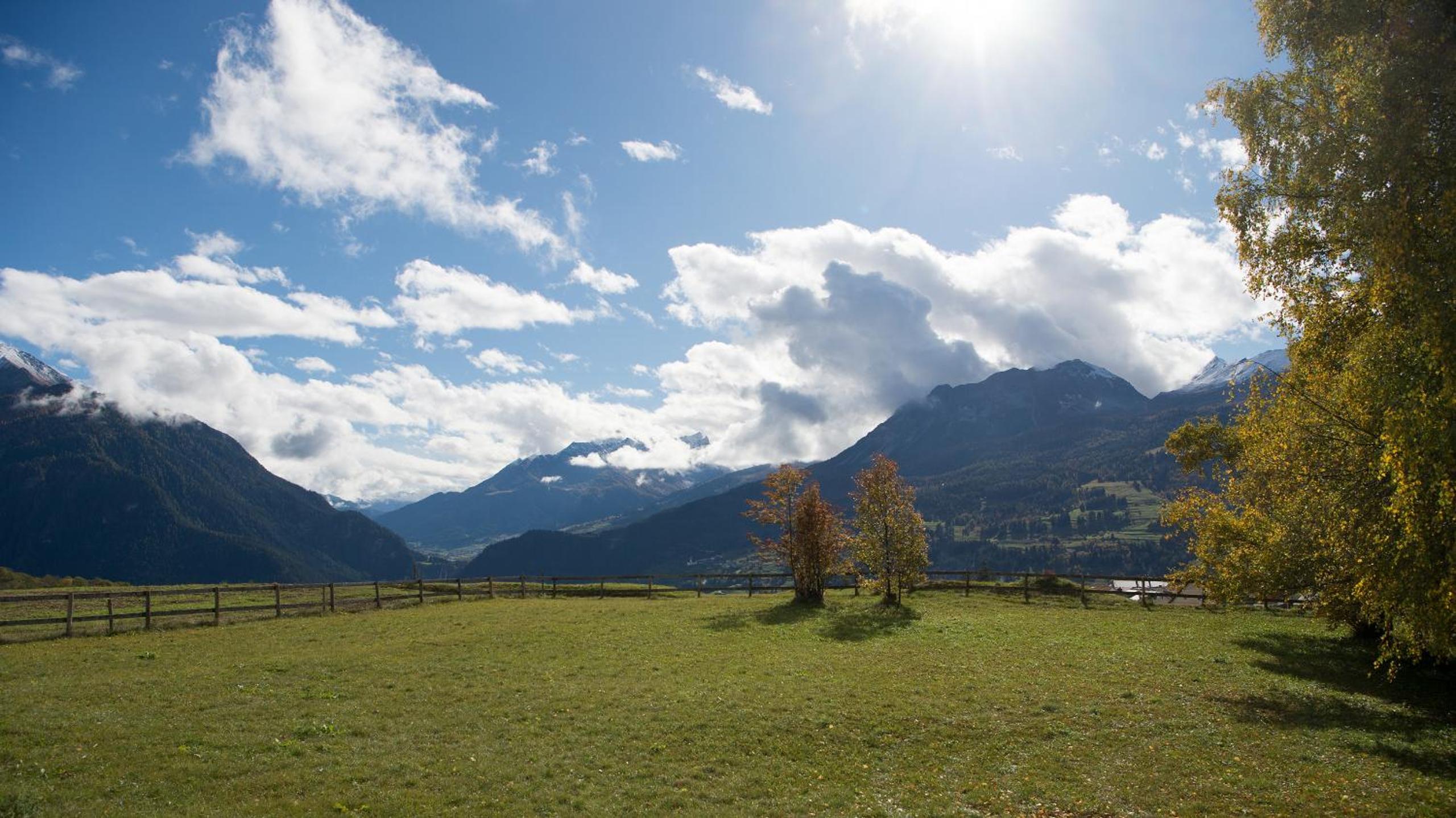 Quiet house with garden and mountain view