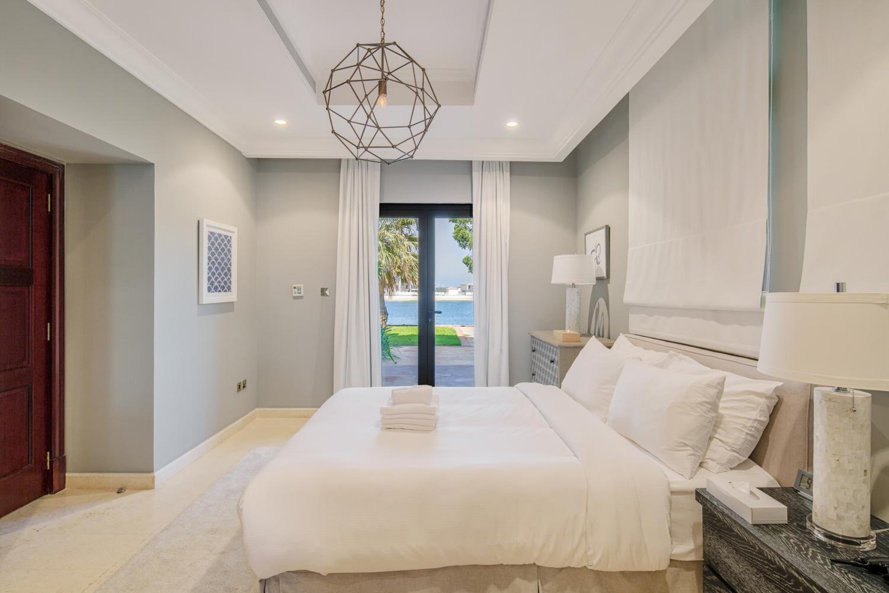 Maison Privee - Prvt Pool & Beach Access in Luxury Palm Jumeirah 6BR Villa