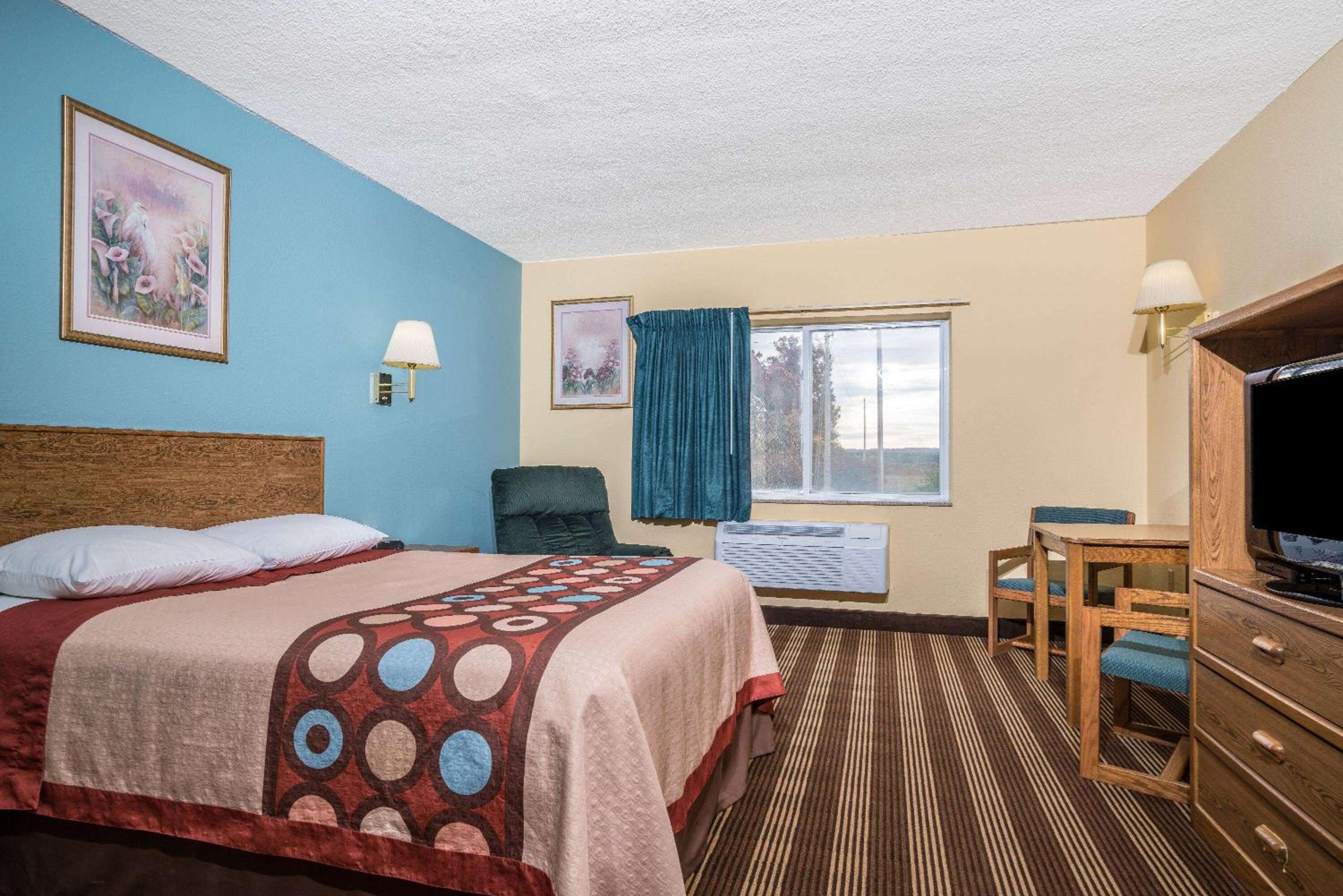 Super 8 by Wyndham Osseo WI view 3