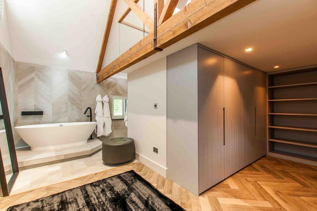 Luxury, Modern barn with hot tub view 5