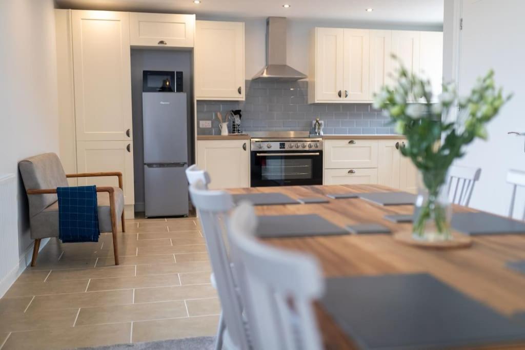 Mowerina - Dog-Friendly Barn Conversion with a Hot Tub view 4